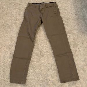 Men’s khaki straight leg pant